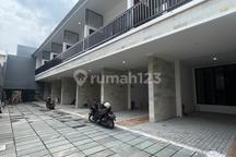 Dijual Rumah Dalam Cluster Akses 2Mobil Lebar Termurah di Jakarta Selatan
