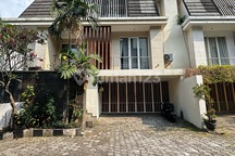 Dijual Rumah Town House Lokasi Kemang Utara