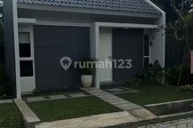 Bukit Mentari Brayu, Rumah Baru 1lt Rasa Villa Di Perbatasan Mojokerto Kedamean