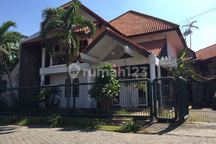 Rumah Ex Homestay di Jemursari, Dekat UBAYA & Petra