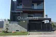 Rumah Citraland, Brand New 3 Lantai Ciamik Poll di Surabaya Barat
