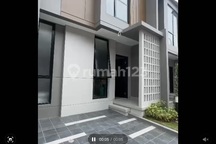 Disewakan.rumah Baru di Sumarecon Crown Gading Luas 55M Bekasi.