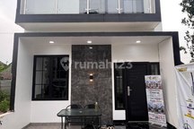 Rumah Baru Cluster Onegate 2Lt di Leuwinanggung,Depok Strategis