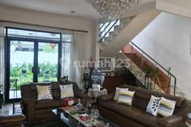 Rumah Kuningan Jaksel. Jalan Depan Besar Lokasi Dekat Mall dan Perkantoran