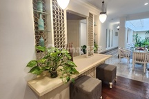Rumah Menteng Jalan Raya Komersil, Cocok untuk Usaha atau Investasi
