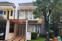 Jual Rumah 2 Lantai Shgb Jarang Ada Stock Dekat Clubhouse Maple Residence Dan Summarecon Mal Bekasi