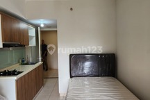 Jual Unit Bagus Tipe Studio Furnished View Courtyard Lantai Rendah Sertifikat di Menara Caldesia Apartemen The Springlake Dekat Summarecon Mal Bekasi