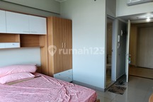 Jual Cepat Tipe Studio Shmsrs Kondisi Furnished Bagus View Kolam Renang dan Summarecon Mal Bekasi