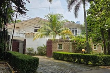 Rumah Bagus Hoek di Kertanegara, Area Ring 1, Kebayoran Baru