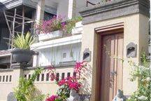 Rumah 3lt Rapih Dan Terawat,semi Furnished Di Bukit Nusa Dua Bali