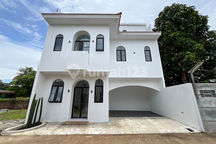 Rumah 3 Lantai 15 Menit ke Cibubur Junction Dibantu KPR J-42557