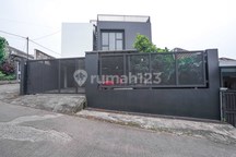 Rumah LT 220 Hadap Selatan 5 Menit ke Rs Citra Medika Depok J-48014