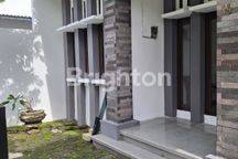 RUMAH SIAP HUNI SEMI FURNISHED SOLO BARU