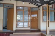 Rumah Cukup Luas di Kawasan Cibabat Cimahi Utara