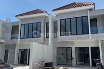 Rumah Mewah 2 Lantai di Andi Djemma Makassar Lokasi Premium