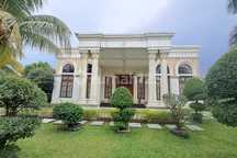 Dijual Cepat Rumah Mewah Klasik di Cibinong Bogor - Nyaman, Luas, dan Strategis SHM