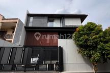 DIJUAL RUMAH BARU MODERN DI SUNRISE GARDEN JAKARTA BARAT