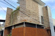 Rumah Hook Semi Villa Estetik 3 Lantai + Moon Deck Dekat Renon