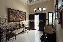 Rumah Manyar Permai Semi Furnish