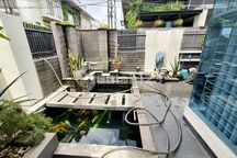 Rumah Sunter Hadap Timur Selatan