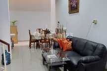 Rumah Sunter Hadap Timur