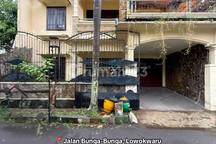 Rumah Semi Furnished di Jalan Bunga-Bunga Lowokwaru Kota Malang