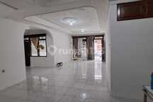 Rumah Kayu Putih Jaktim Baru Renov, Bagus, 2 Lantai, Siap Huni Harga Nego jika Ambil 2 Tahun