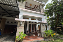 Disewakan Rumah Mewah & Luas 2 Lantai di Wonocatur, Banguntapan Dekat Pusat Kota Jogja