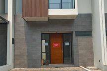 Disewakan Rumah Gress Minimalis Central Park Juanda, Dekat Bandara, Tropodo, Garden Dian Regency
