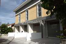 Disewakan Rumah Pusat Kota Pontianak,2 Lantai , Bebas Banjir