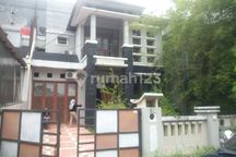 Disewakan Rumah Siap Huni ,Bebas Banjir Depan Mega Mal Pontianak