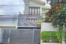 Dijual Rumah 3 lantai di Rawamangun, Jakarta Timur