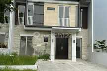 Rumah Bagus Minimalis 2 Lantai di Greendland Residence, Menganti.