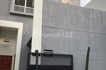 Rumah 2 Lantai 10 Menit ke Stasiun Rawa Buntu Siap Huni Dibantu KPR J39571