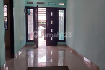 Rumah 2 Lantai di Pancoran Mas Siap Huni 