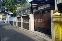 Rumah Bagus Laweyan Furnish Siap Huni