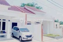 Rumah Besar & Baru Di Limo, Depok. Tipe 64/86 M2. 780 Juta Dan 2 Jual Kavling Siap Bangun. Dekat Jaksel, Stasiun Depok Baru, Tol Kukusan, Tol Desari& Jalan Raya Margonda Depok