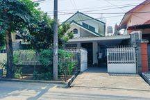 Cocok Utk Hunian/Usaha/Kantor, Rumah 1.5 Lantai Pinggir Jalan Raya