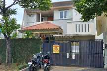Sewa Rumah di Puri Indah, Semi Furnished, Dekat Mall