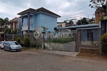 Dijual Rumah Villa di Daerah Jalan Abdul Gani, Batu Malang