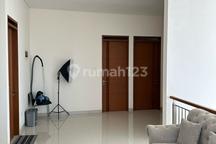 Rumah Murah 2 Lantai Siap Huni Ada Kolam Renang SHM di Budi Indah