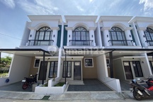 Rumah Gaya Eropa Klasik di Buah Batu Bandung