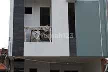 Rumah di Jual 2 Lantai Siap Huni Pulogadung Jakarta Timur