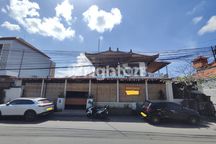 RUMAH EKS RESTO 2 LANTAI COCOK UNTUK USAHA SEMI FURNISED JL. MERDEKA RAYA KUTA