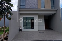Rumah Baru Mewah Kitchen Set Quadra di Mekar Wangi Cluster Depan