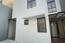 Rumah di BSD City Prestigia The Eminent