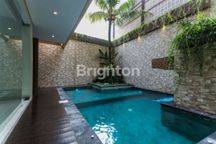 VILLA 3 BEDROOM WITH POOL UMALAS CANGGU