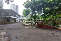 Rumah dan Kavling Besar di Pusat Kota Jakarta