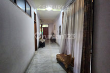 Dijual Rumah Lama di Dekat Taman Suropati Menteng Jakarta Pusat.