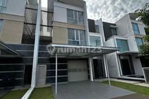 Disewakan Rumah The Mozard Signature 5 Kamar Tidur Baru